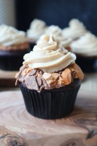 Butterfinger Cupcakes