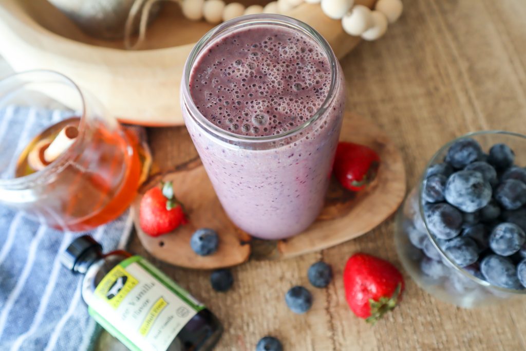 Antioxidant Berry Smoothie with Singing Dog Vanilla