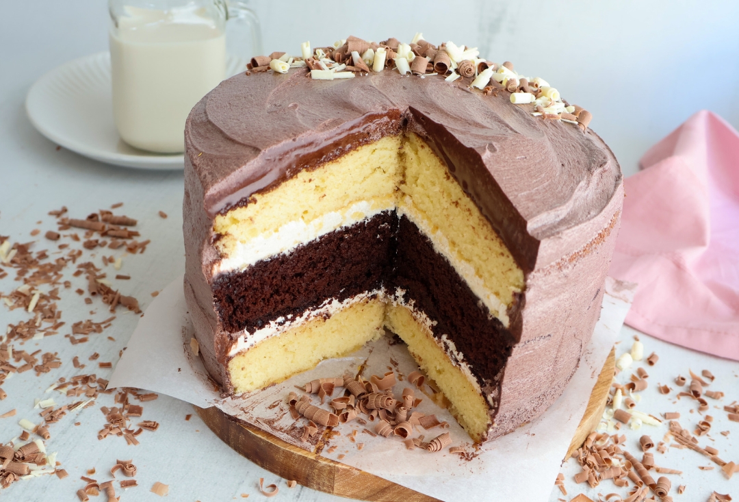 Keto Birthday Cake- The BEST Vanilla Cake - The Big Man's World ®